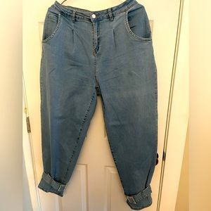 FashionNova Barrel Style Jeans!